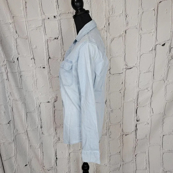 Goodfellow & Co Chambray Denim Button Down Shirt Double Breast‎ Pocket Womens S - Picture 3 of 6